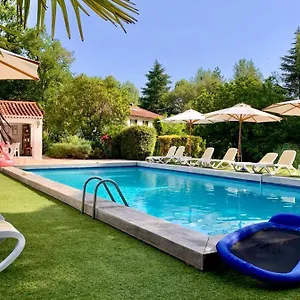 Miro, Avec Piscine Chauffee Et Tennis Aparthotel